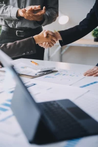 opublikować artykuły sponsorowane? Tak czy nie?